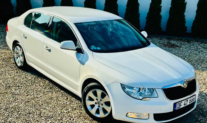 skoda superb Skoda Superb cena 29990 przebieg: 165000, rok produkcji 2011 z Kościan